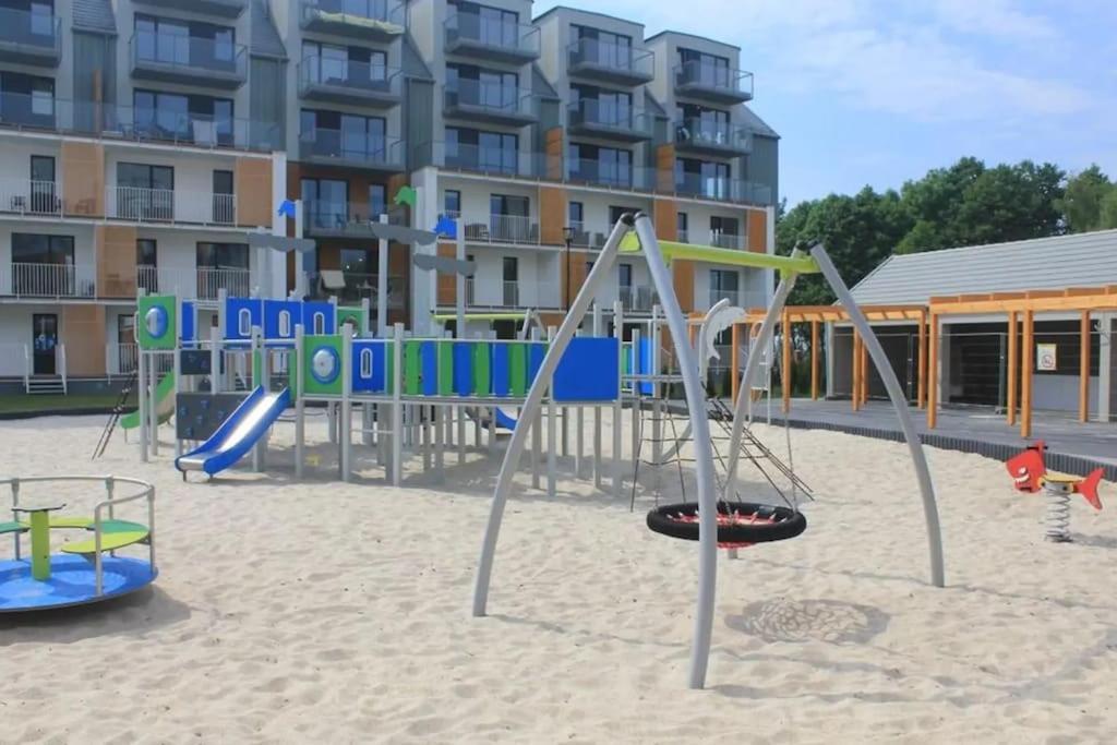 Apartament Turkusowy Kolobrzeg Podczele Exteriör bild